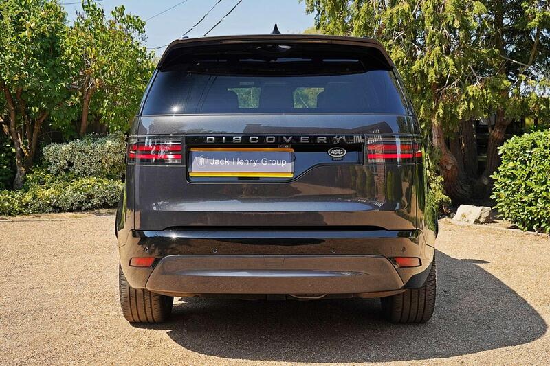 Land Rover Discovery 3 view 5