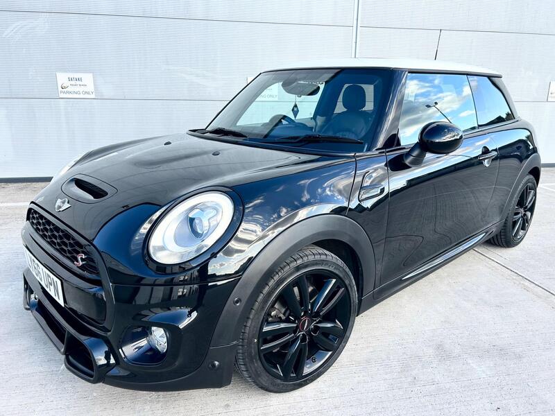 Mini Cooper view 3