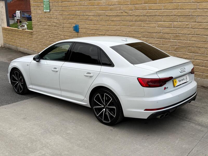 Audi S4 view 3