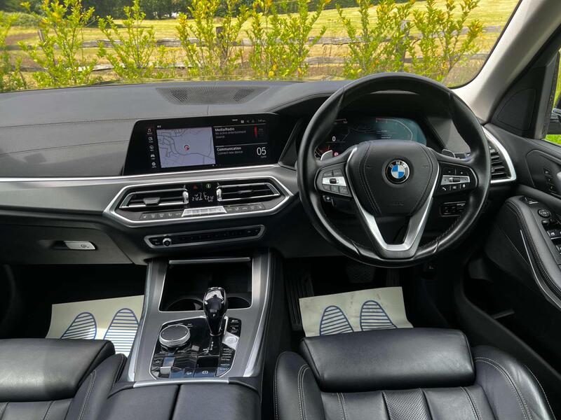 BMW X5 view 2