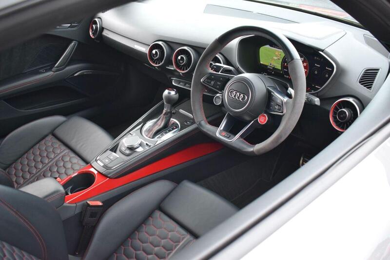 Audi Audi TT RS view 3