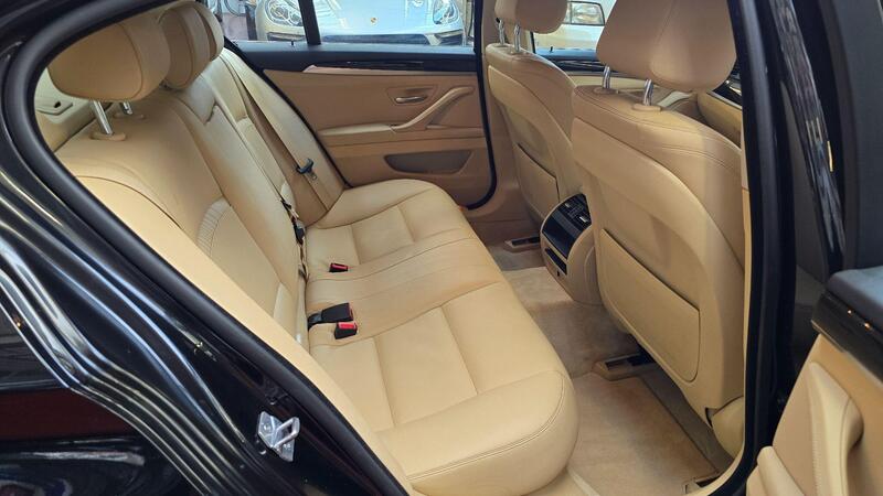 BMW 5 Series view 6