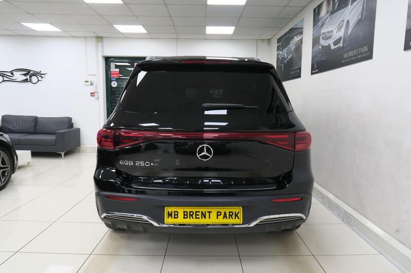 Mercedes-Benz 250 view 5