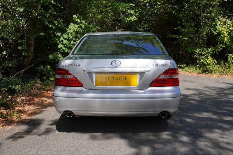 Lexus LS view 6