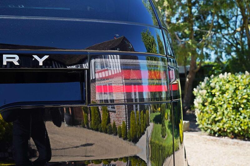 Land Rover Discovery 3 view 5