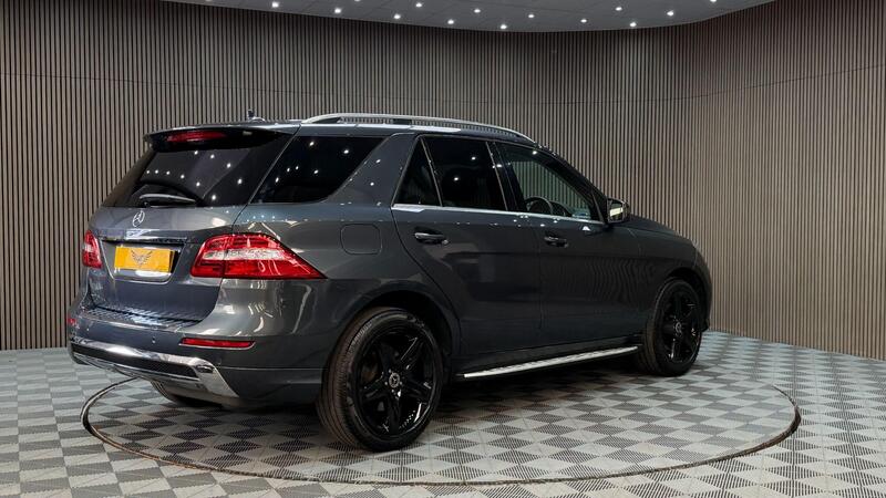 Mercedes-Benz M Class view 5