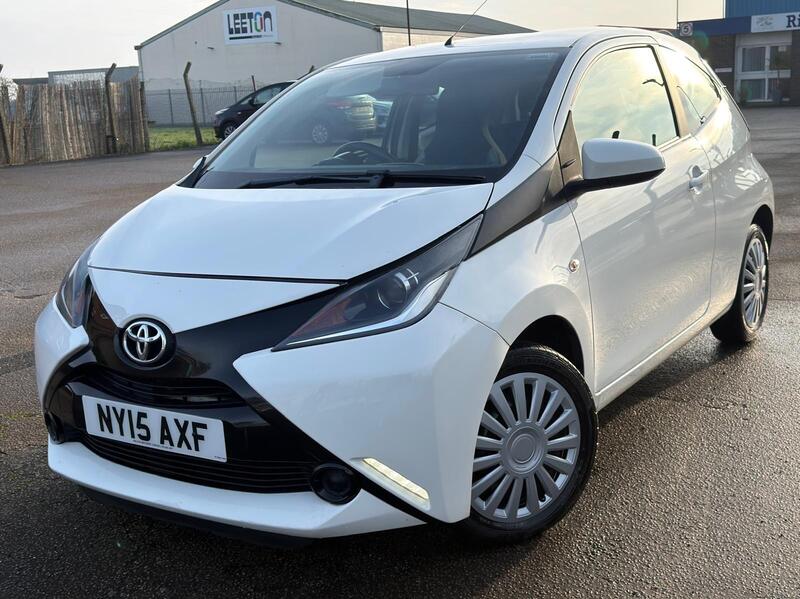 2015 Toyota Aygo in White for sale
