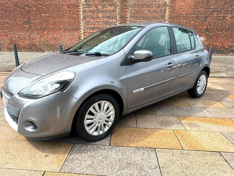 Renault Clio view 3
