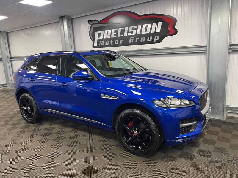Jaguar F-Pace view 4