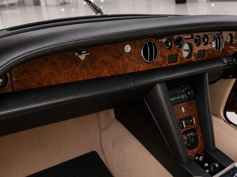 Rolls-Royce Silver Shadow view 4
