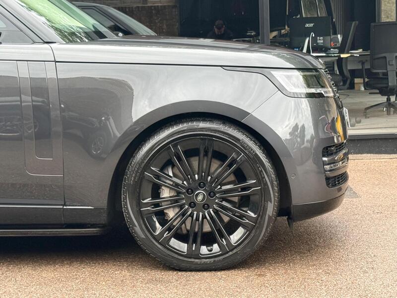 Land Rover Range Rover view 5