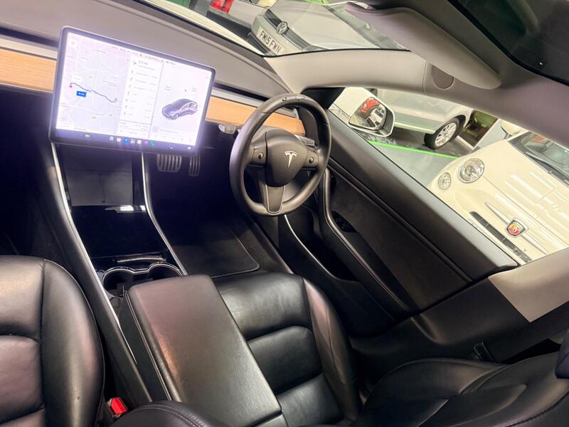 Tesla Model 3 view 3