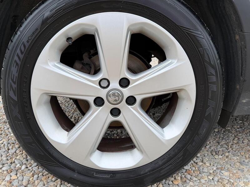 Vauxhall Mokka view 2
