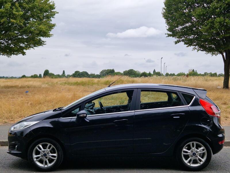 Ford Fiesta view 3