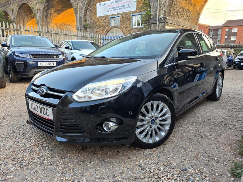 Ford Focus 1.6T EcoBoost Titanium X Euro 5 (s/s) 5dr view 2