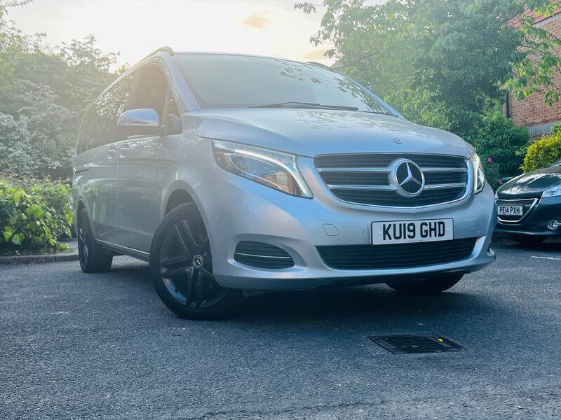 Mercedes-Benz V-Class view 4