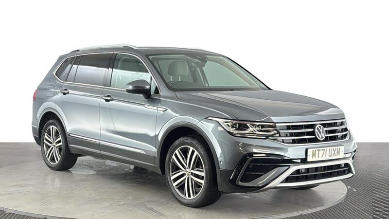 Volkswagen Tiguan Allspace view 2