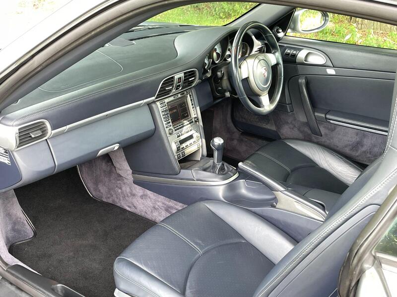 Porsche 911 view 47