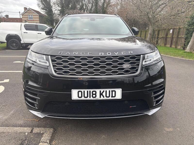 Land Rover Range Rover Velar view 2