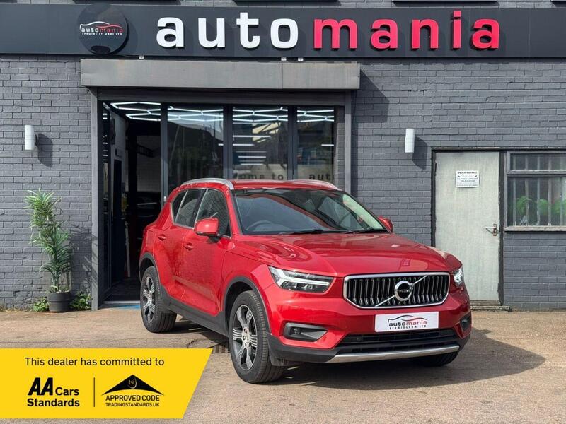 Volvo XC40 — photo 1