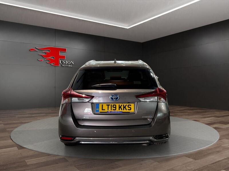 Toyota Auris view 6