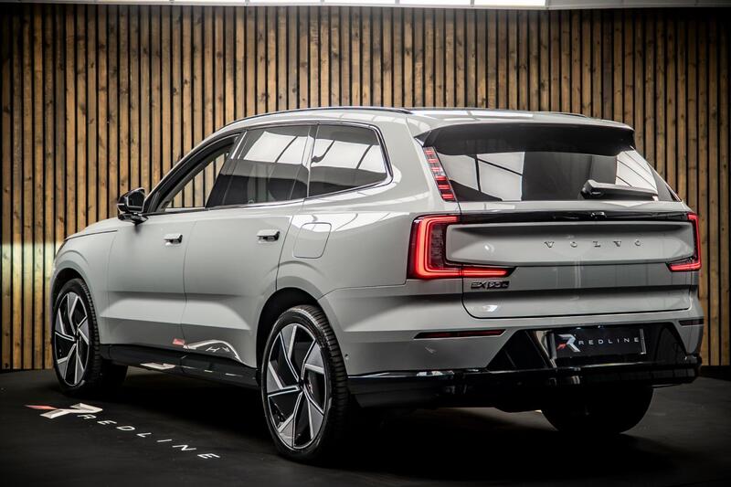 Volvo Ex90 view 3