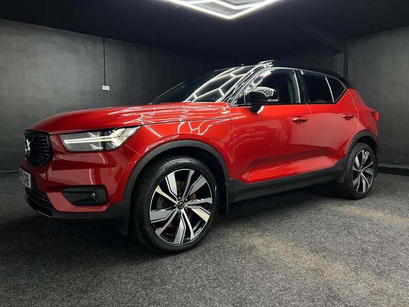 Volvo XC40 view 3