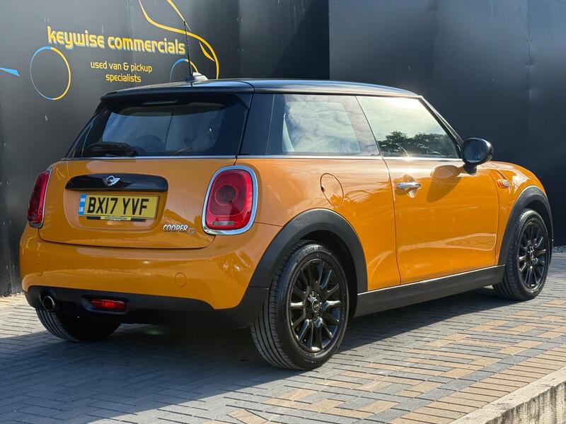 Mini Cooper view 5