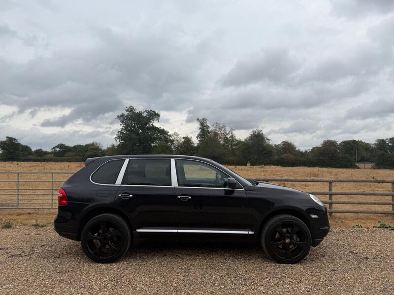 Porsche Cayenne view 7