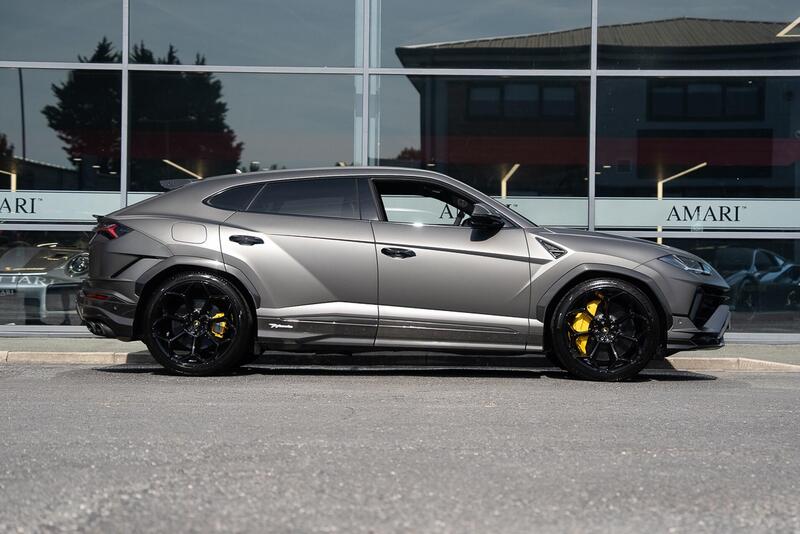 Lamborghini Urus view 2