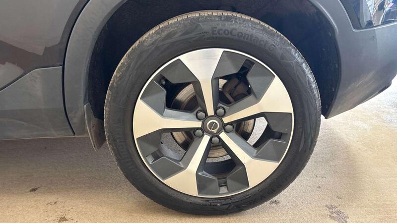 Volvo XC40 view 7