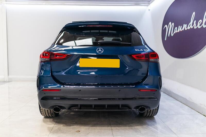 Mercedes-Benz Mercedes-Benz GLA view 6
