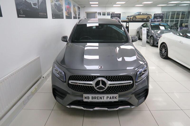 Mercedes-Benz Mercedes-Benz GLB view 2