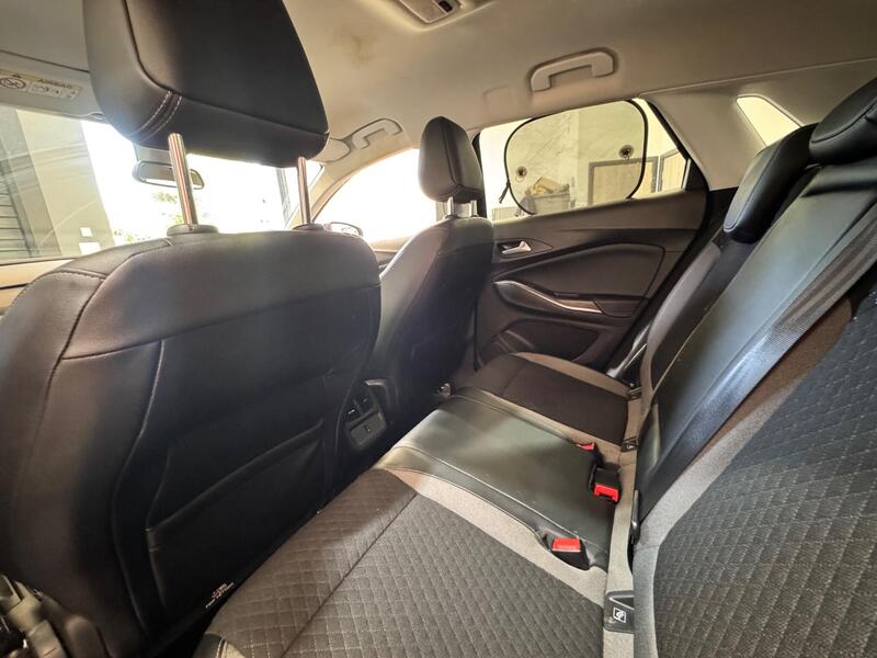 Vauxhall Grandland X view 31