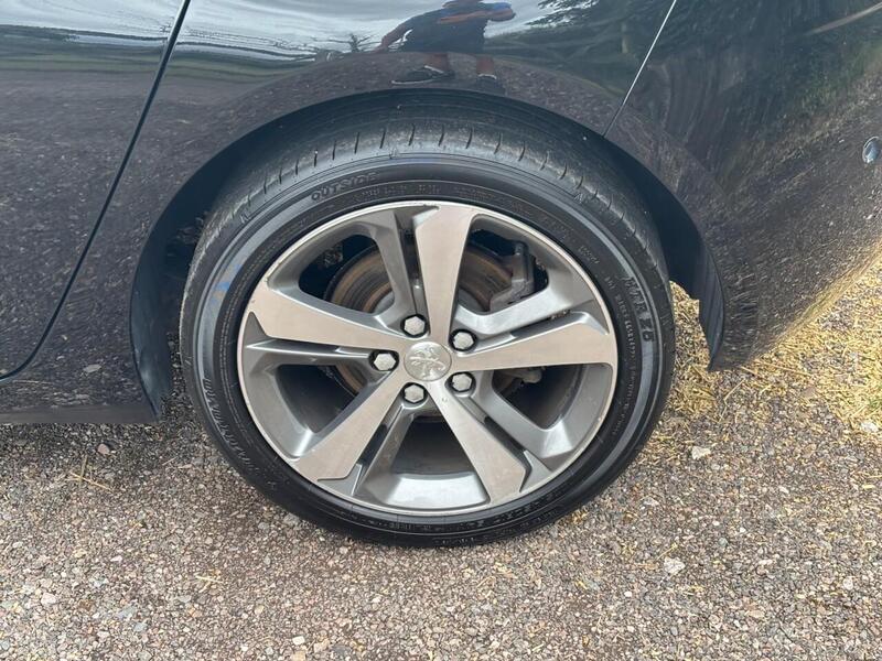 Peugeot 308 view 13