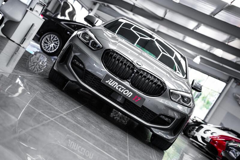 BMW 1 Series view 4