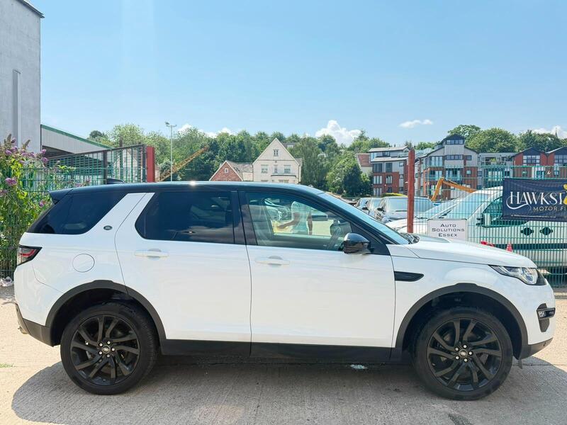 Land Rover Discovery Sport view 2