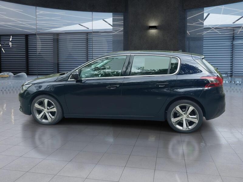 Peugeot 308 view 5