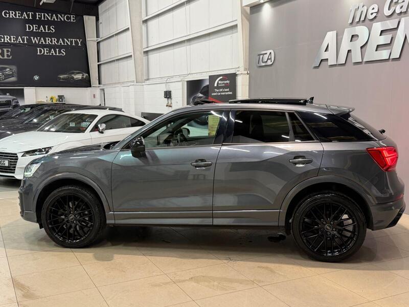 Audi Q2 view 7