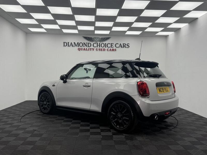 Mini Cooper view 4
