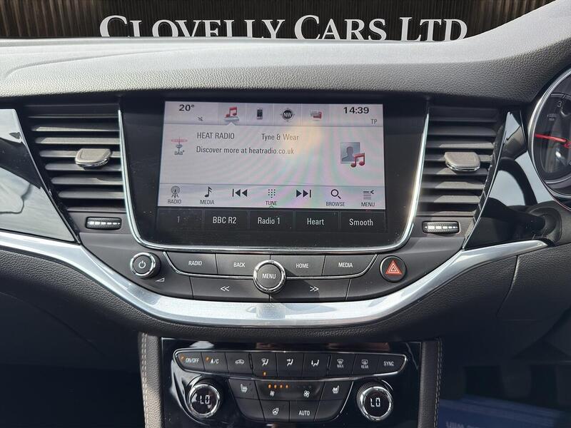 Vauxhall Astra view 3