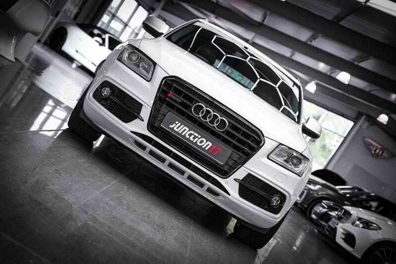 Audi SQ5 view 4