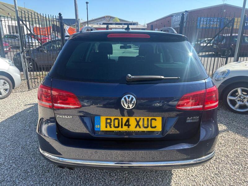 Volkswagen Passat view 5