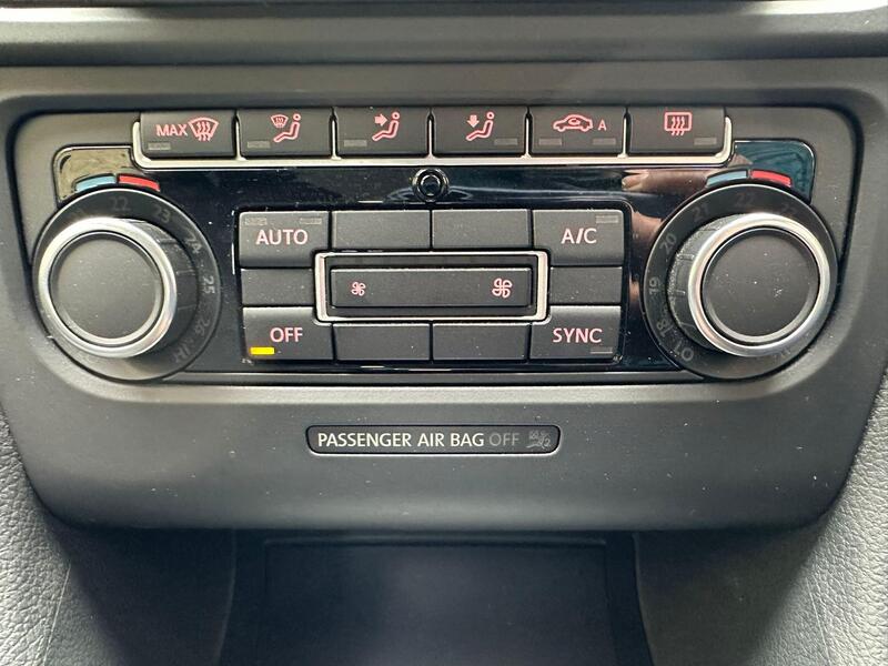 Volkswagen Golf view 19