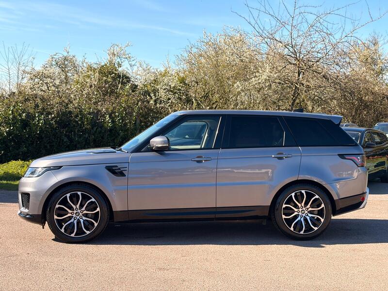 Land Rover Range Rover Sport view 4