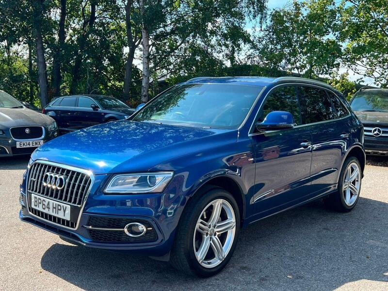Audi Audi Q5 view 2