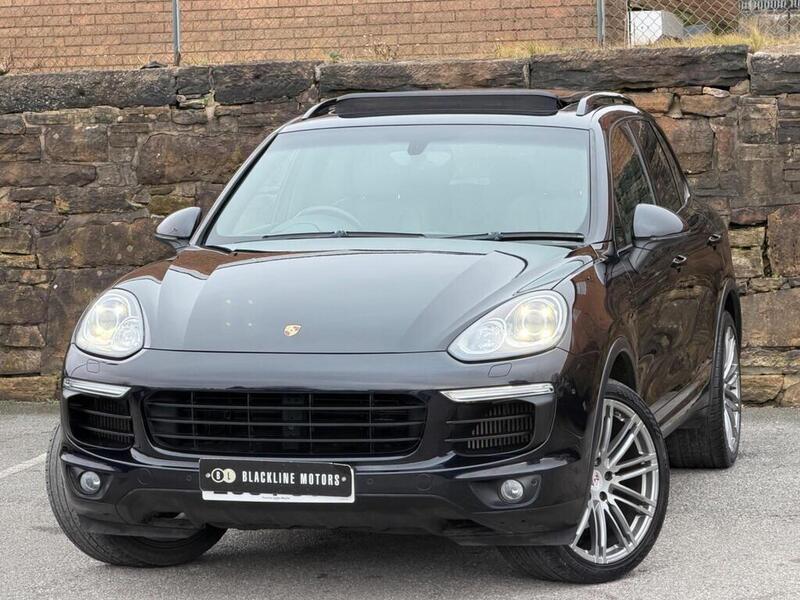 Porsche Cayenne view 3