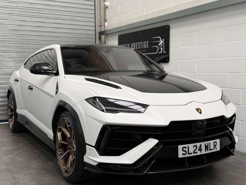 Lamborghini Urus main image
