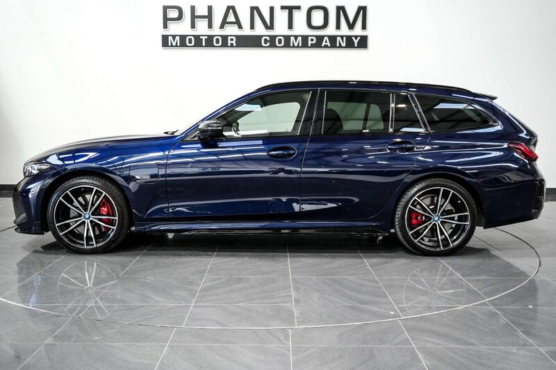 BMW 3 Series view 3