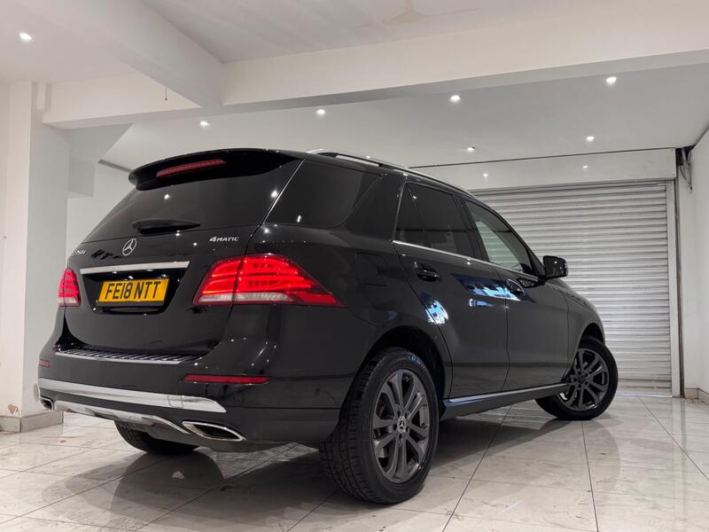 Mercedes-Benz GLE view 2